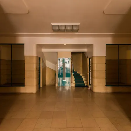 Luxury Art Deco Elegant Escape By Eiffel Tower * Paryż